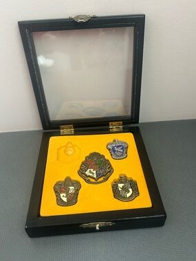 Harry Potter Hogwarts House Crest Pin Set in Display Box